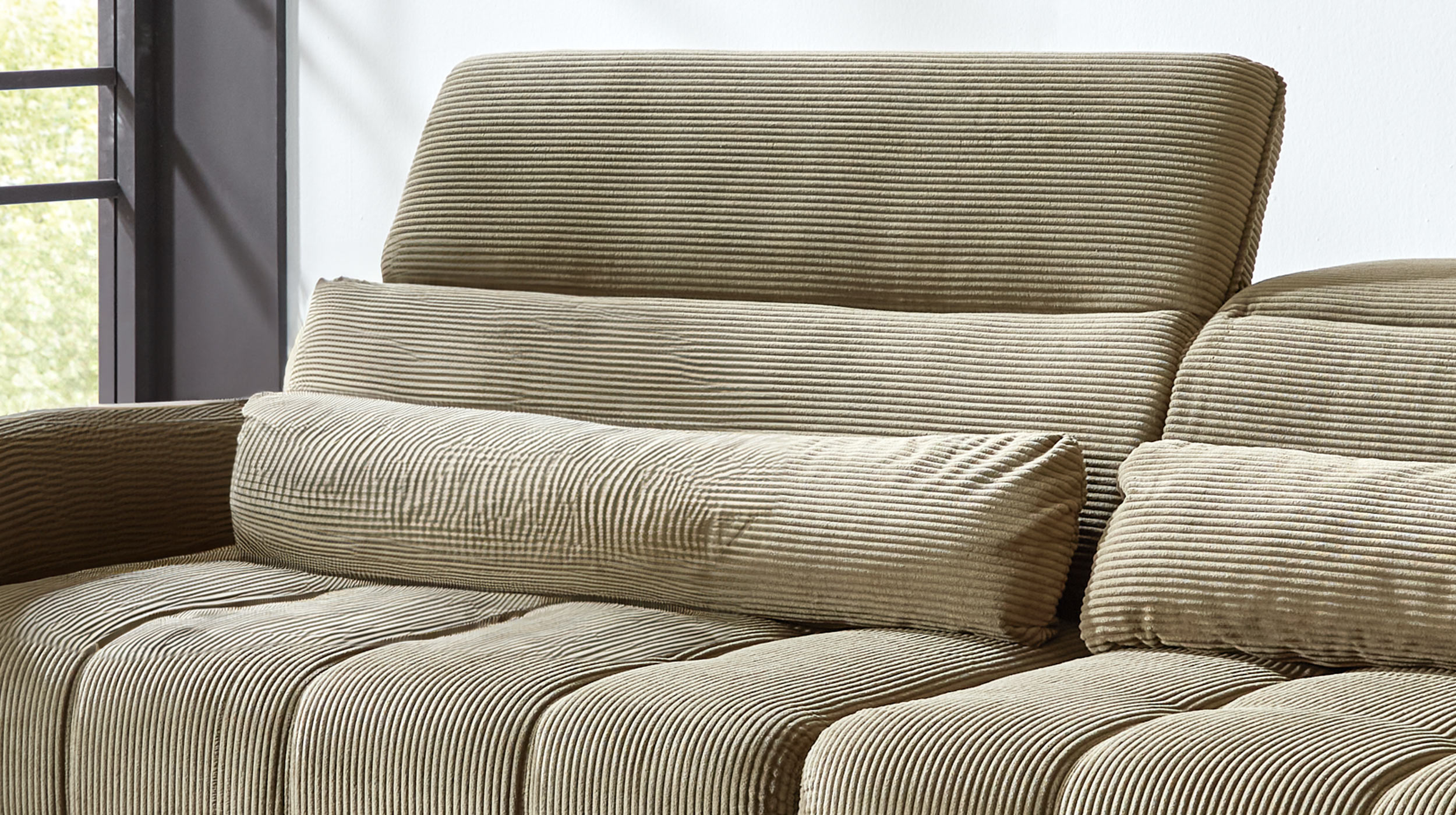 Big Sofa 280 cm grün Cordbezug Nosagfederung - LOGAN 